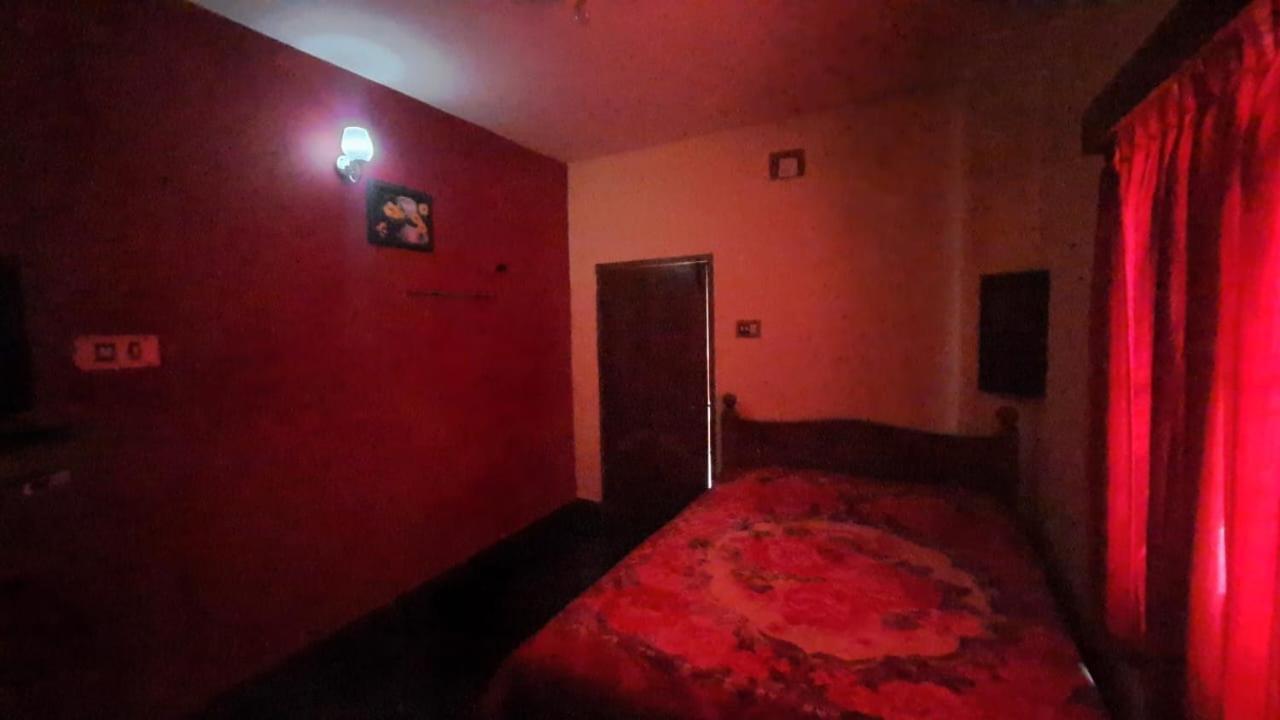 Sona Holidays Inn Кодайканал Экстерьер фото