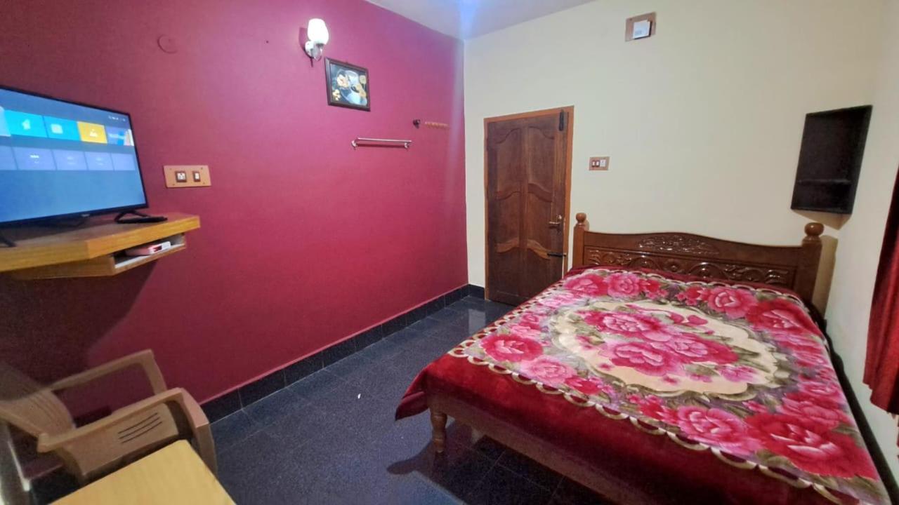 Sona Holidays Inn Кодайканал Экстерьер фото